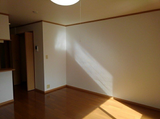 明るい色調の室内です