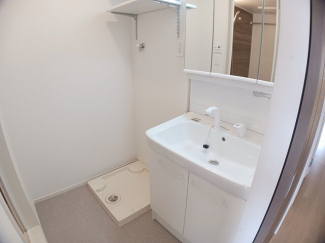 コンパクトで使いやすい洗面所
