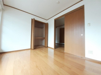 こちらのリビングで趣味の時間をお楽しみください