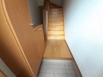 毎日通る玄関はこちらです