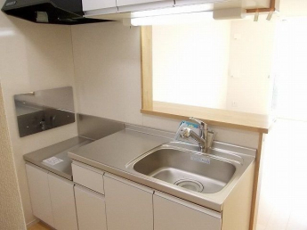 コンパクトなキッチンで掃除もラクラク