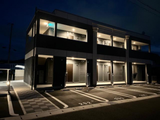 外観写真（夜）