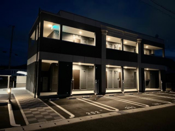 外観写真（夜）