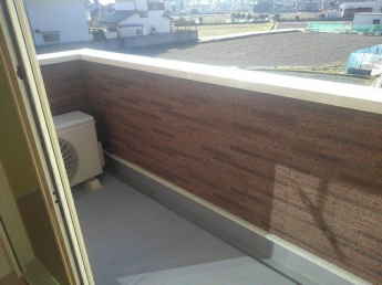 お洗濯にも便利なバルコニー付き