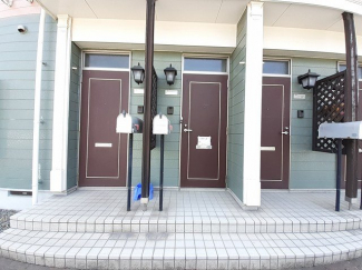 清潔なエントランスです