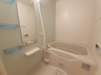 コンパクトで使いやすいお風呂です