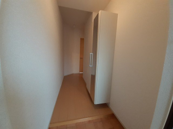 毎日通る玄関はこちらです