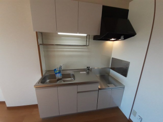 コンパクトなキッチンで掃除もラクラク