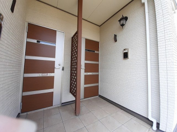 ゆとりのあるエントランスです