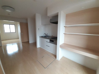 こちらの居間で趣味の時間をお楽しみください