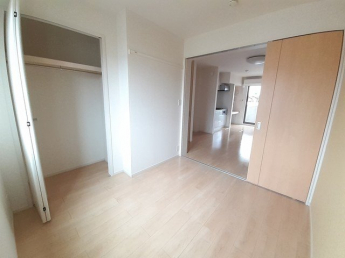 内装は落ち着いています