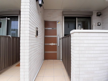 毎日通るエントランスはこのようになっています