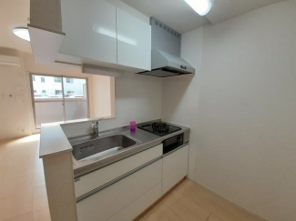 コンパクトなキッチンで掃除もラクラク