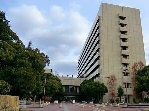 姫路市役所まで930m