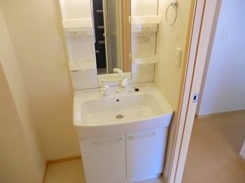 スペースが確保できる洗面所です