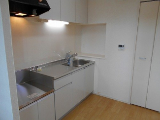 コンパクトなキッチンで掃除もラクラク