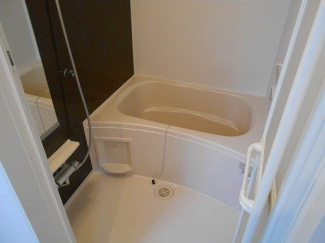 落ち着いた空間のお風呂です