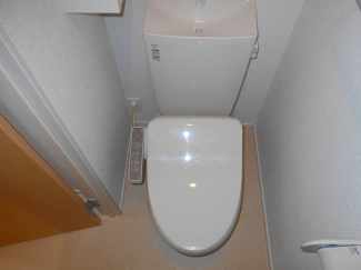 ゆったりとした空間のトイレです