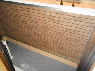 バルコニーからの眺めを楽しみながら食事をしませんか