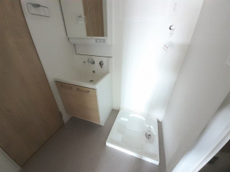 忙しい朝には欠かせない洗面所です