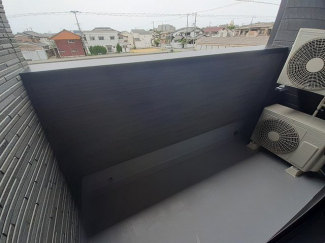 開放的で明るい空間を演出してくれるバルコニーです