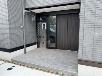 【エントランス】