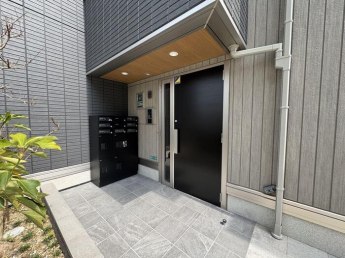 【エントランス】