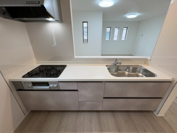 コンパクトなキッチンで掃除もラクラク