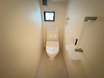 コンパクトで使いやすいトイレです
