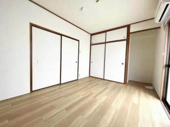 グレイス・アムールの画像