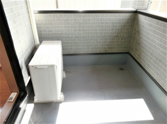 【バルコニー】