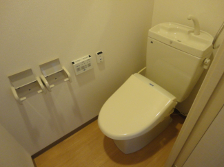 シャワー付トイレ(自動開閉)