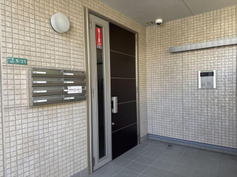 【エントランス】