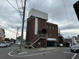 松山市平井町のビルの画像