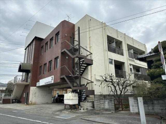 松山市平井町のビルの画像