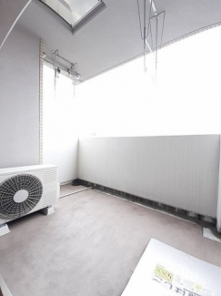 【バルコニー】