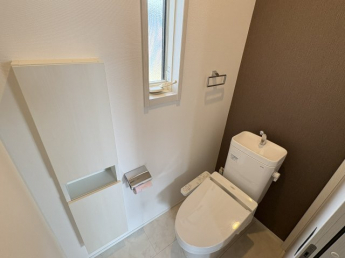 2Fは停電した際でも使用可能なタンク式トイレ