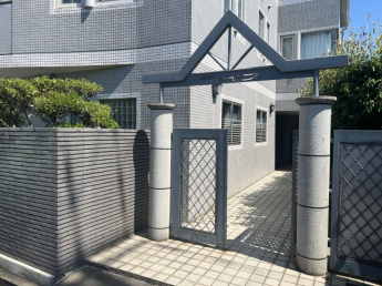 【エントランス】