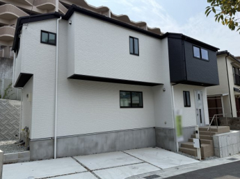 【前面道路含む現地写真】