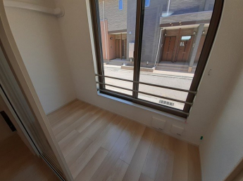 お洗濯にも便利なバルコニー付き