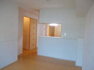 こちらのリビングで趣味の時間をお楽しみください