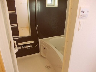 コンパクトで使いやすいお風呂です