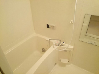 ゆったり過ごせるお風呂です