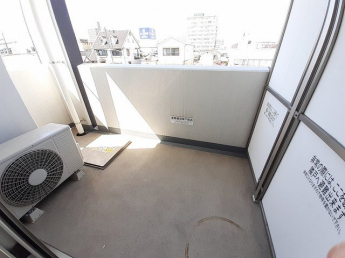 明るい室内です