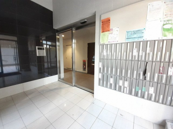 落ち着いたエントランスです