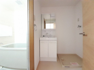 忙しい朝には欠かせない洗面所です