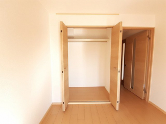 たっぷりとした収納スペースです