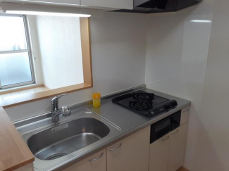 コンパクトなキッチンで掃除もラクラク