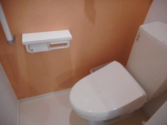 ゆったりとした空間のトイレです