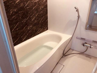 日々の疲れを癒すお風呂付です